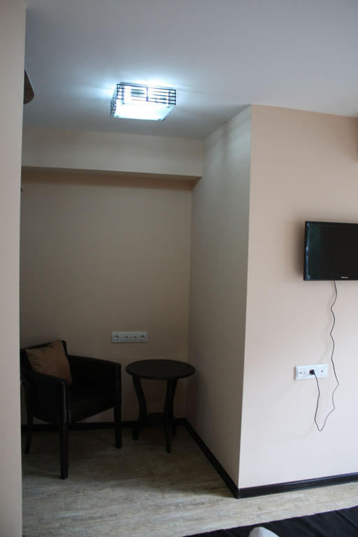 Hotel Delisi Tbilisi Room photo